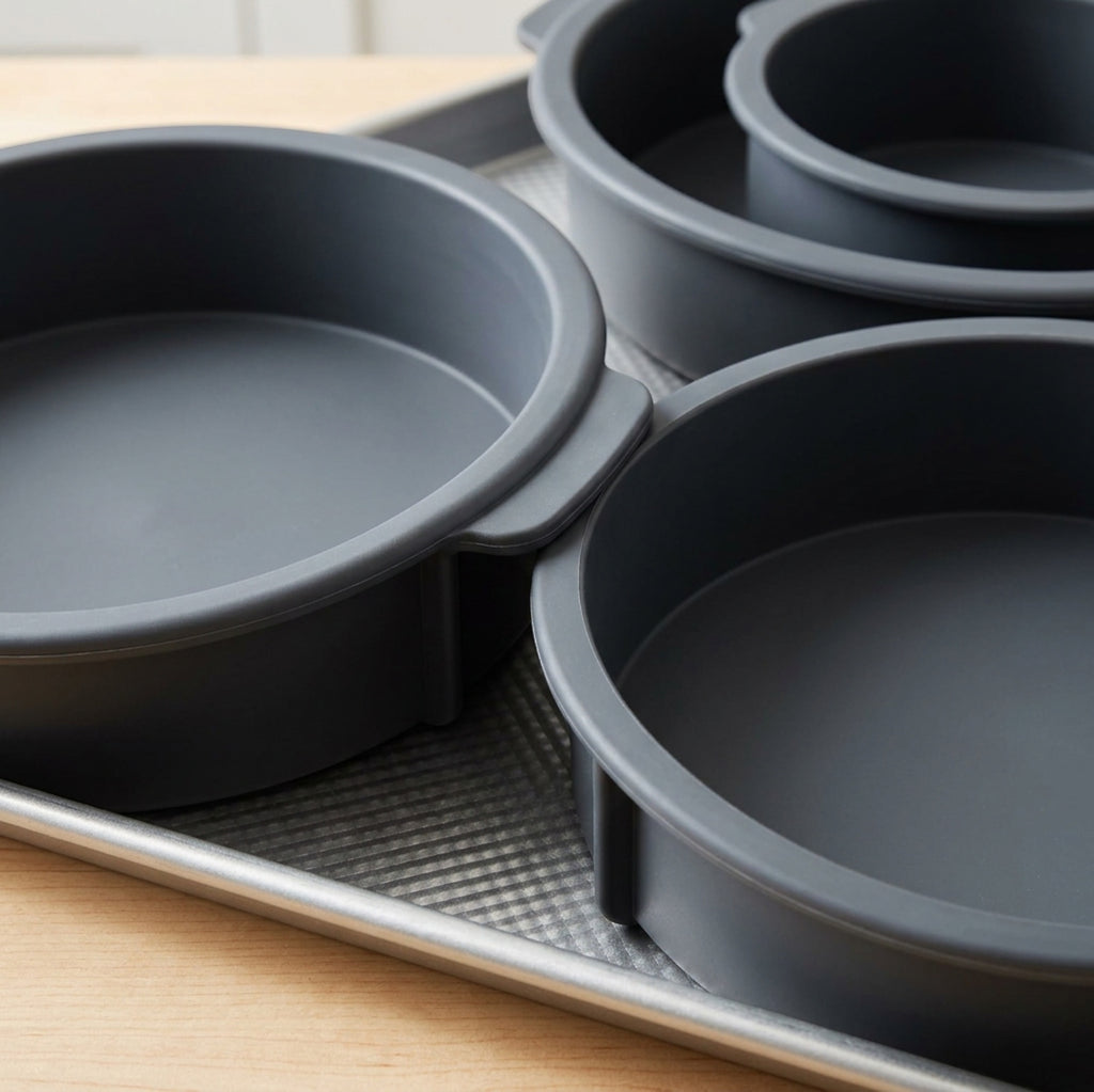 Zdvgf Layercircle Silicone Round Cake Molds 6 8 10 in Charcoal Set of 3 - Detail view