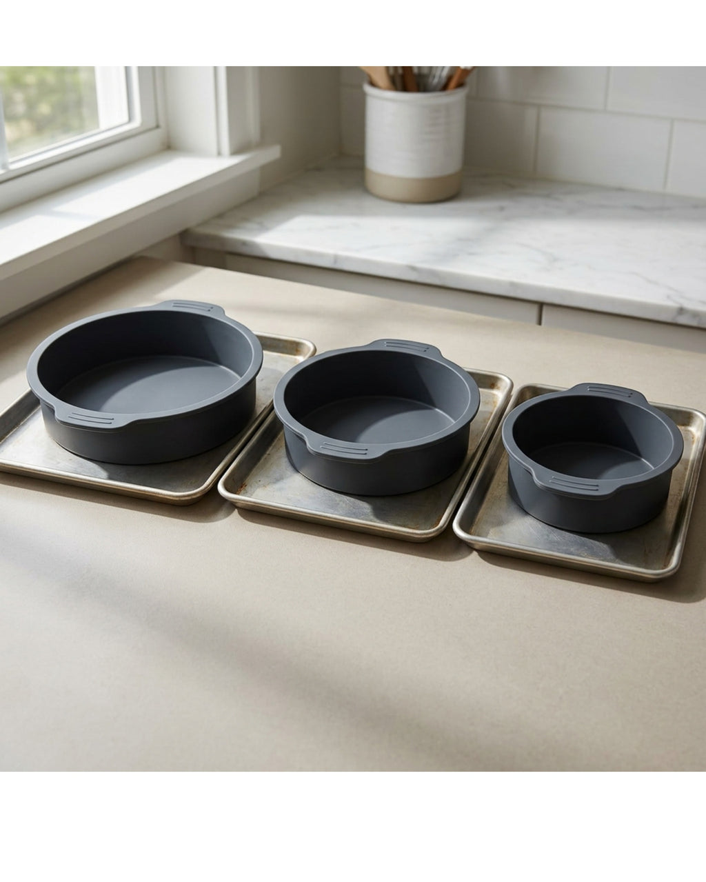 Zdvgf Layercircle Silicone Round Cake Molds 6 8 10 in Charcoal Set of 3 - Lifestyle view