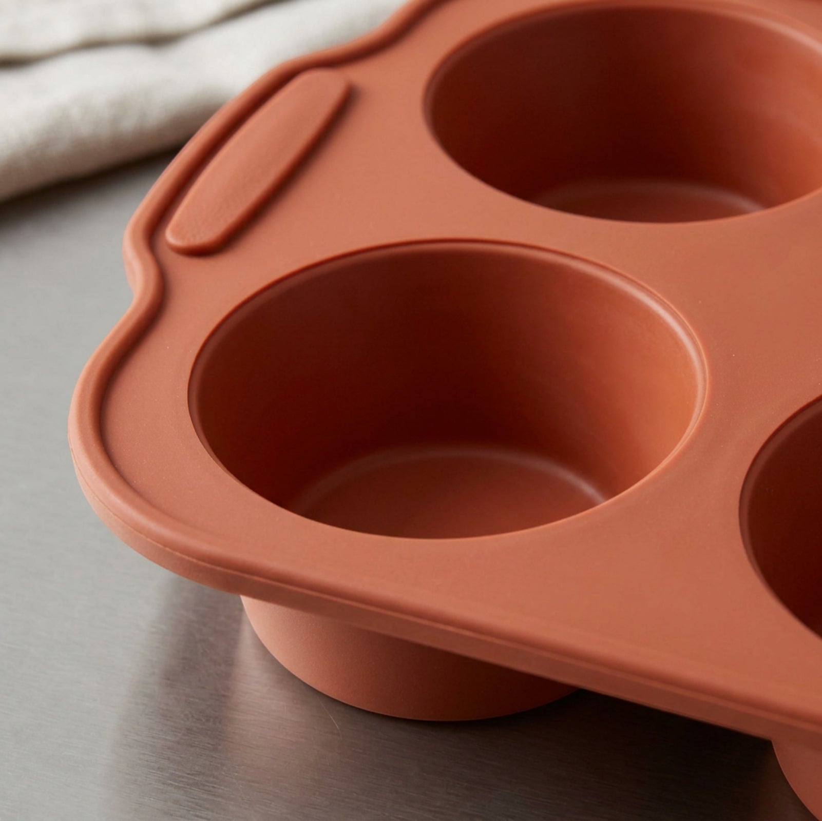 Zdvgf Roundnest Silicone Muffin Baking Mold 12 Cavity Terracotta - Detail view